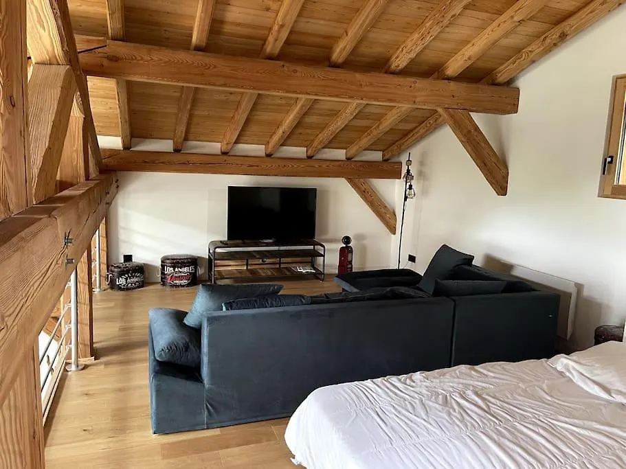 Megeve Demi Quartier Chalet 12 P France