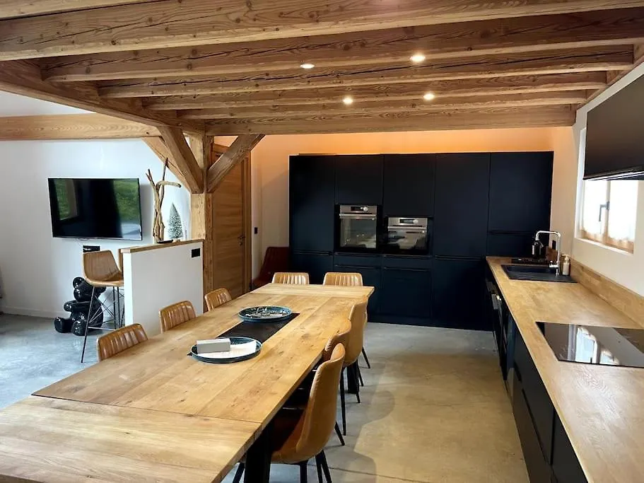 Megeve Demi Quartier Chalet 12 P