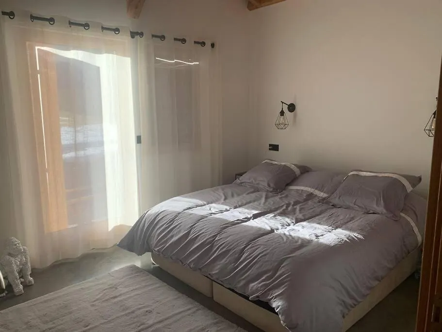 Megeve Demi Quartier Chalet 12 P