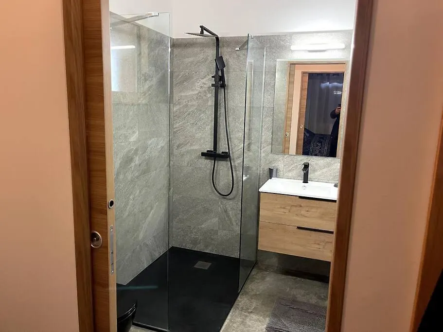 Megeve Demi Quartier Chalet 12 P