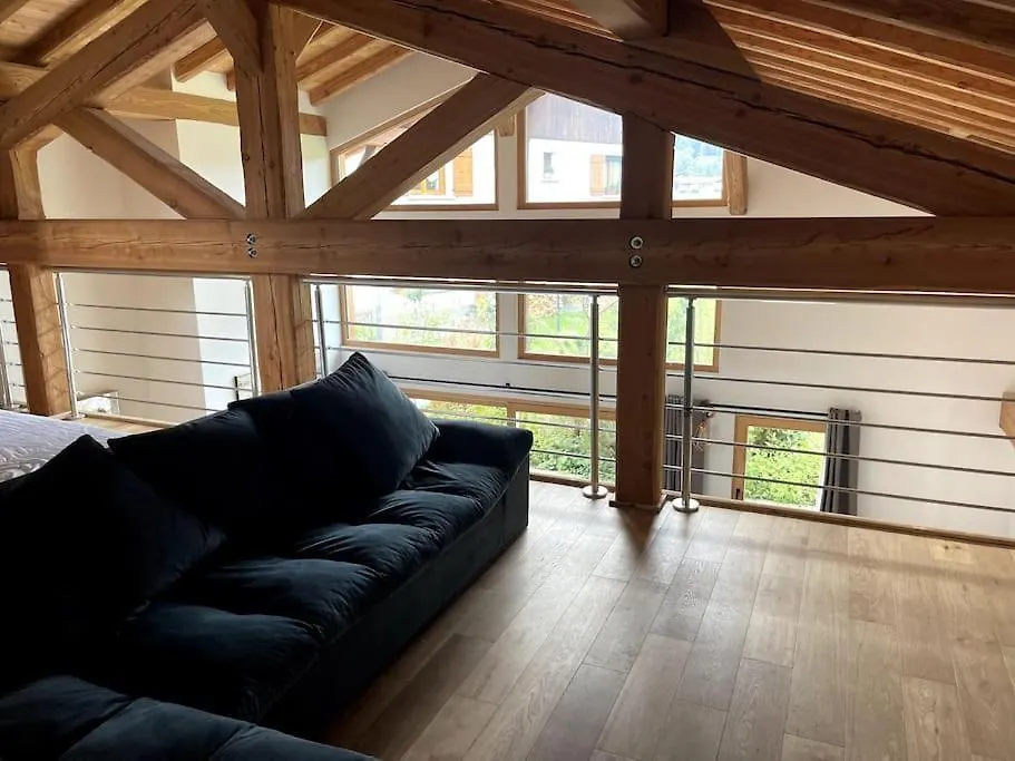 Megeve Demi Quartier Chalet 12 P